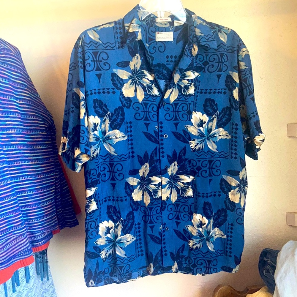 Hawaiian Button up Shirt M